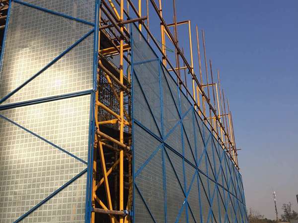 建筑爬架网片案例图片2